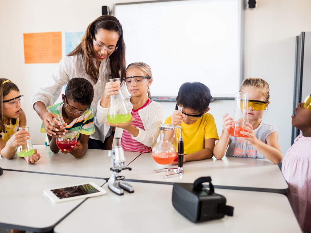 Science classes in Dubai